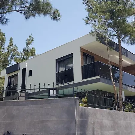 Tria Life Villas *